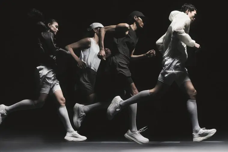 Foto di Zachary Handley per la nuova campagna Current Form 4.0 dei maschi di sportswear On e Post Archive Faction (Paf)