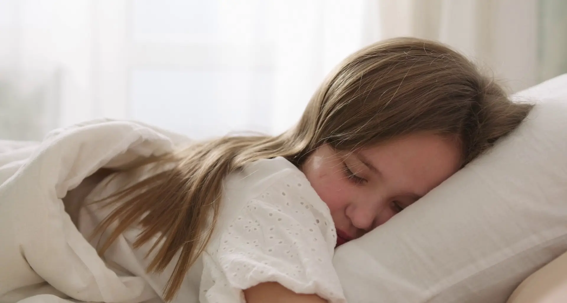 Disturbi nel sonno nei bambini, i consigli per guidarli nel riposo