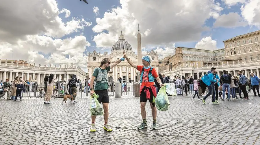 Plogging, lo sport ambientalista: si corre e si raccolgono i rifiuti