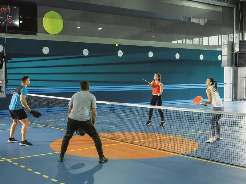 Padel, come evitare gli infortuni