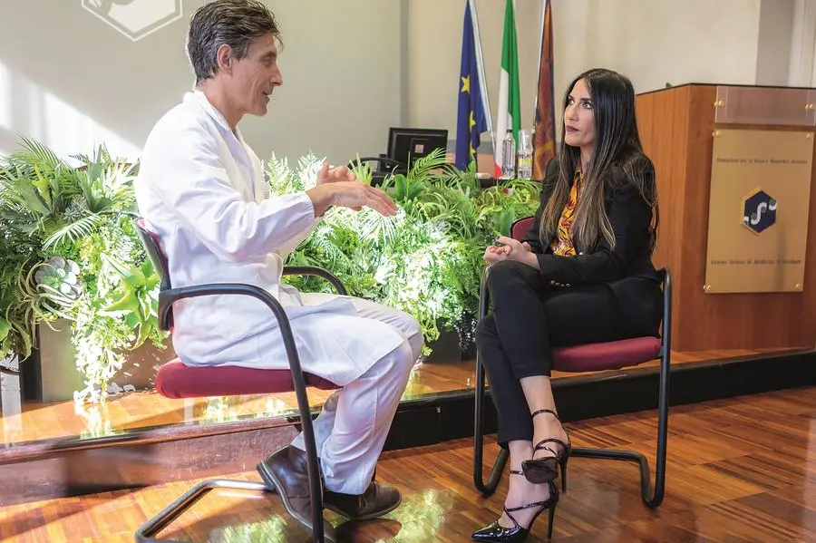 <p>Maurizio Corbetta, direttore della Clinica neurologica dell&#39;Azienda ospedale di Padova, dialoga con Eliana Liotta, direttrice di <em>BenEssere&nbsp;</em>(foto di Adolfo Franz&ograve;)</p>\\n
