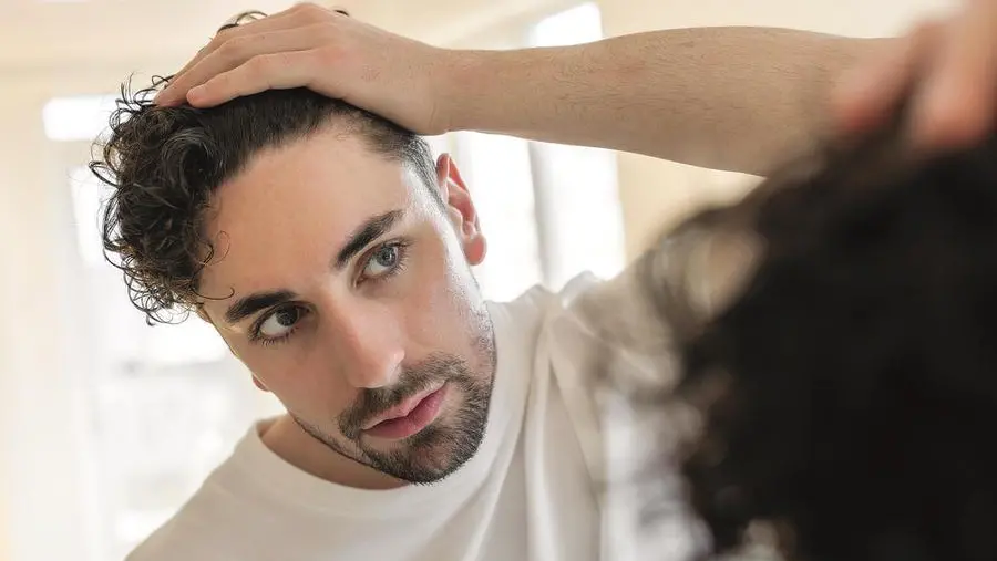 Trapianto di capelli: le tecniche per ripopolare le aree calve degli uomini