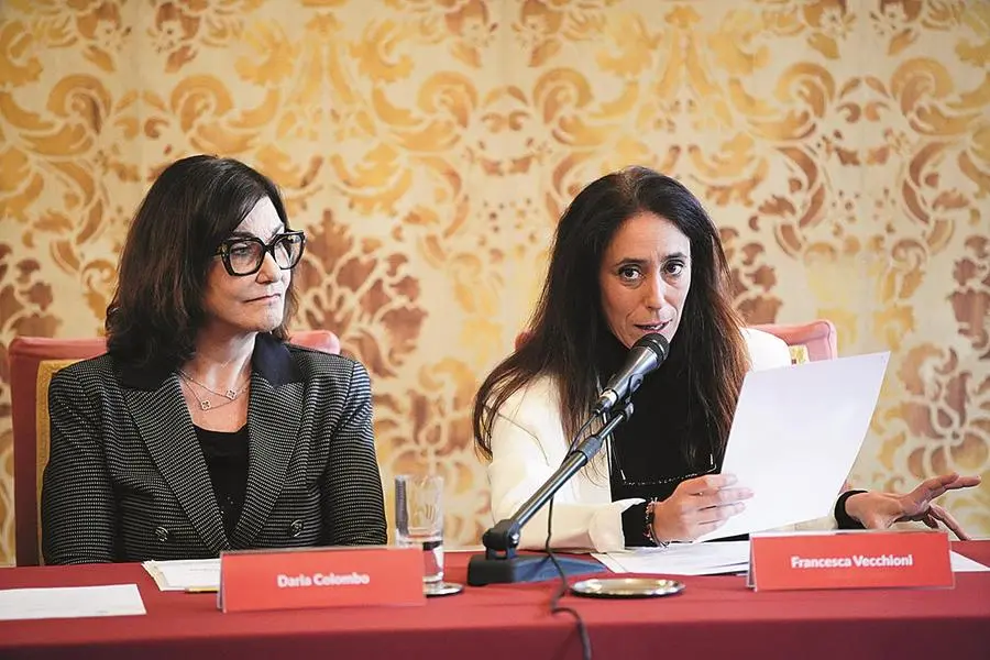 Daria Colombo, moglie di Roberto Vecchioni, con la loro figlia Francesca