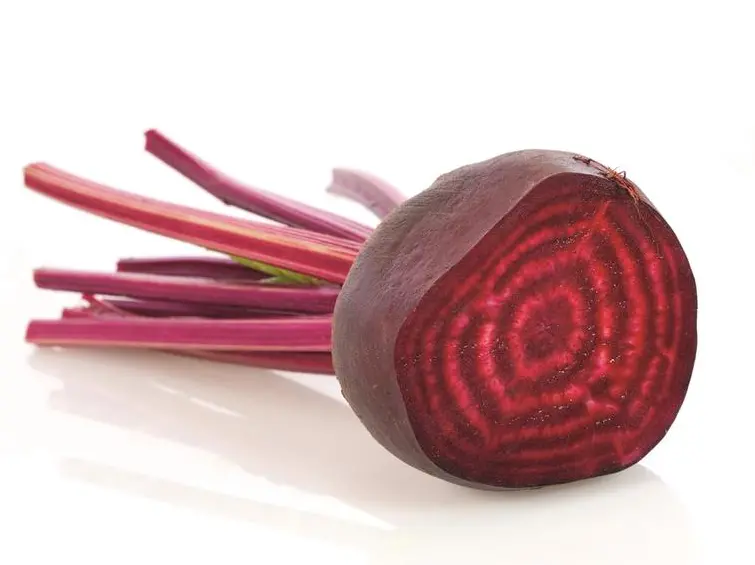 Barbabietola: i pigmenti che la tingono di rosso proteggono il cuore