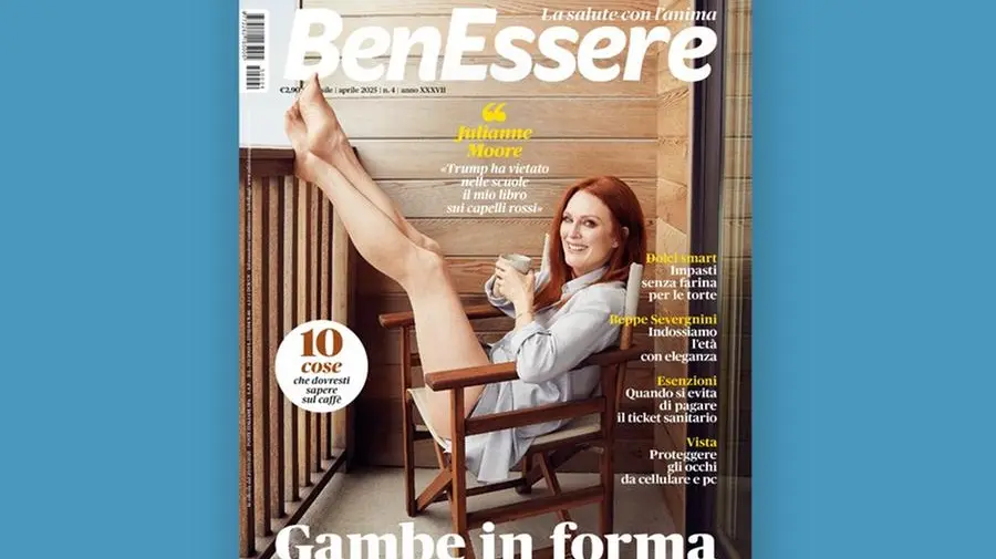 Julianne Moore e gambe in forma nel numero di aprile