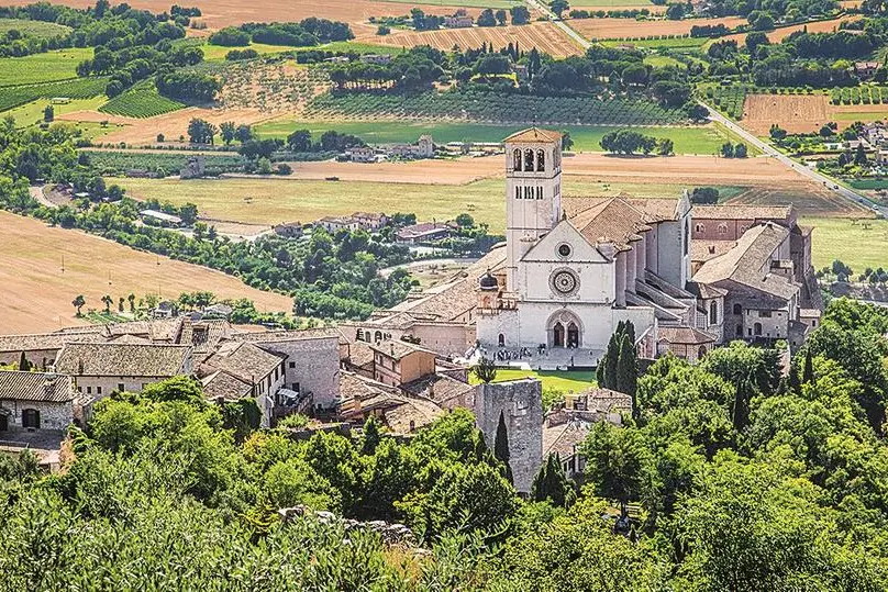 <p>La basilica di San Francesco d&#39;Assisi</p>\\n