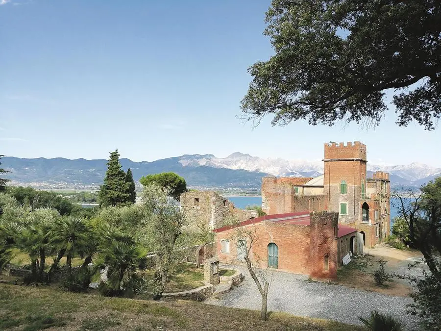 Il Monastero di Santa Croce del Corvo a Bocca di Magra (La Spezia)