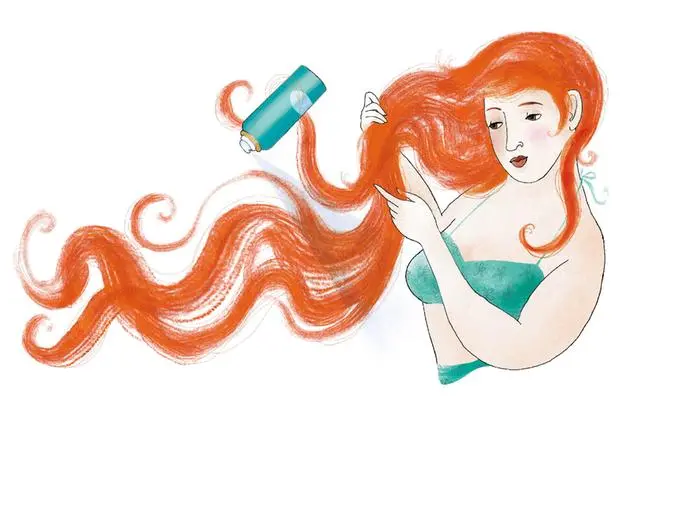 Come proteggere i capelli quando si va in spiaggia?