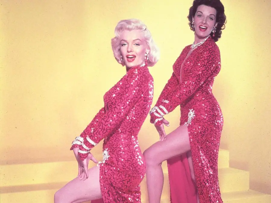 Paillettes: abiti luccicanti per ritrovare il buonumore