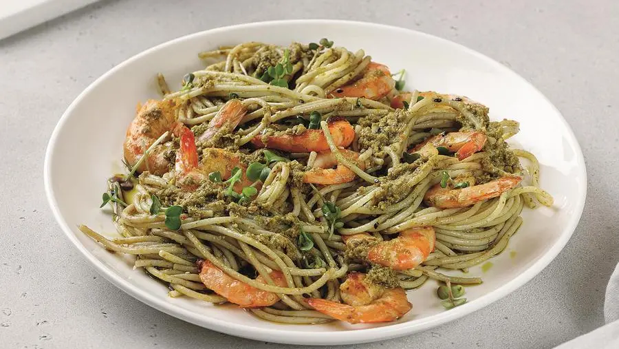 Pasta integrale con gamberi e pesto di pistacchio