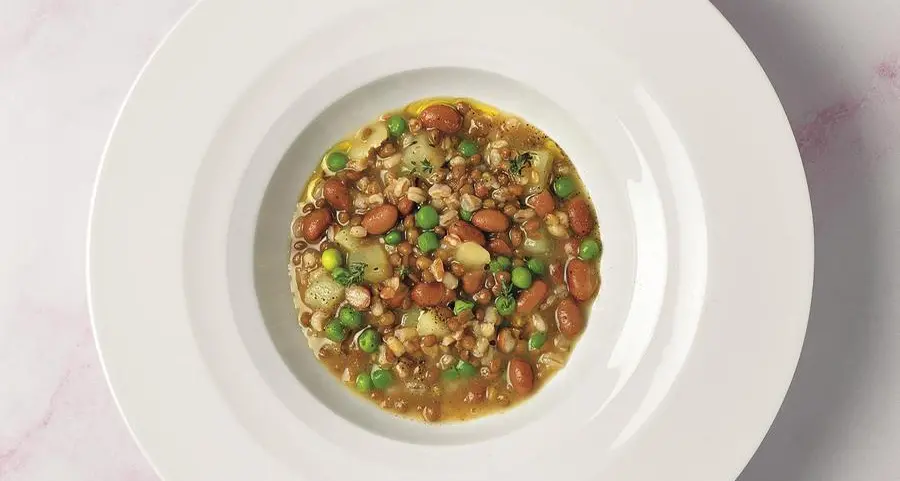 Zuppa di cereali e legumi