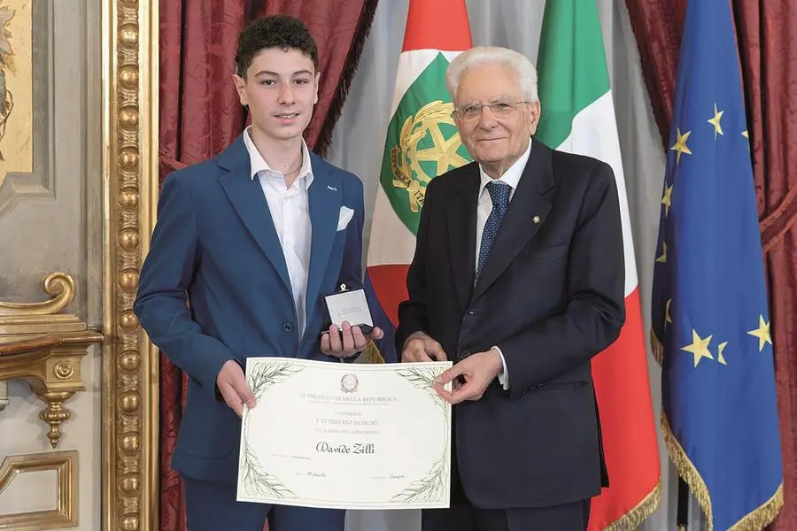 Il presidente Sergio Mattarella nomina nel 2025 Alfiere della Repubblica Davide Zilli, nato nel 2011 e affetto da ipoacusia bilaterale profonda, iscritto all\\u2019Istituto tecnico con indirizzo informatico