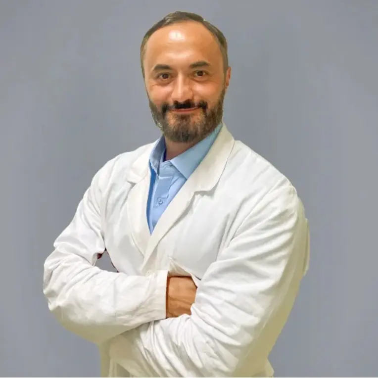 Mattia Carozzo, ortopedico