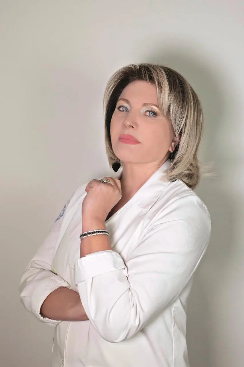 A ideare la dieta Leptinica è stata Annamaria Colao (nella foto), docente ordinaria di Endocrinologia e malattie del metabolismo all'Università Federico II di Napoli e direttrice del dipartimento assistenziale integrato di Endocrinologia, diabetologia, andrologia e nutrizione presso l'Azienda universitaria Policlinico Federico II di Napoli