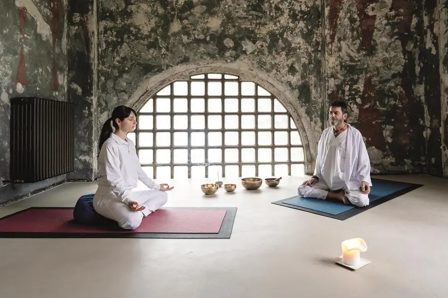 Una sessione di yoga alla Lucia Magnani Health Clinic