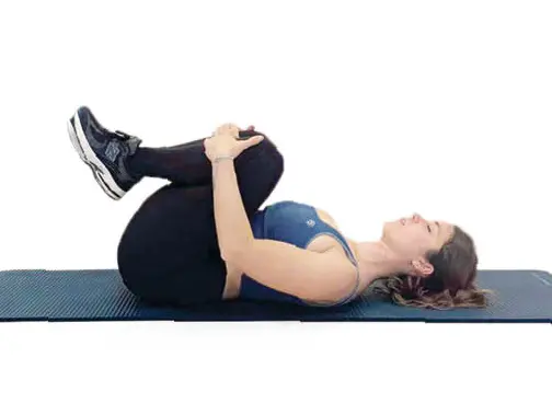 Gli esercizi di stretching per prevenire il mal di schiena e ridurre il dolore