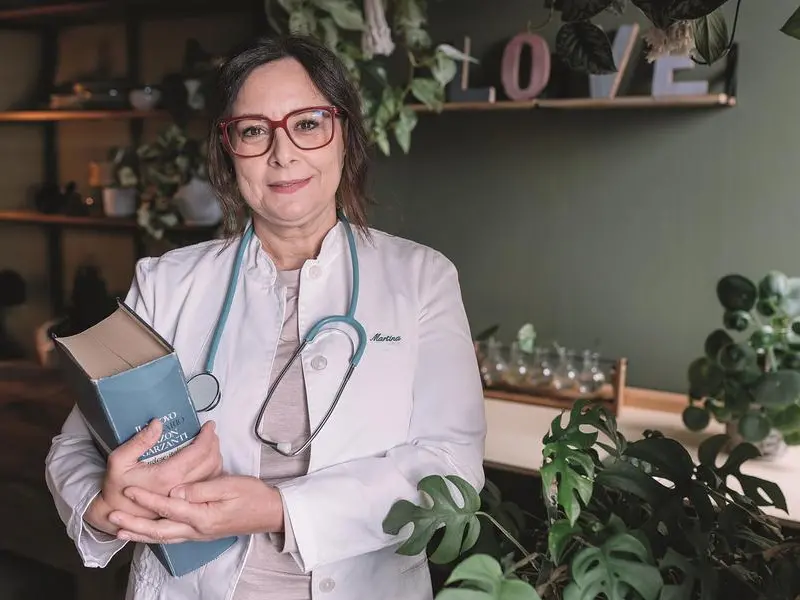 «Io, infermiera, mi sono diplomata alle scuole serali a 56 anni»