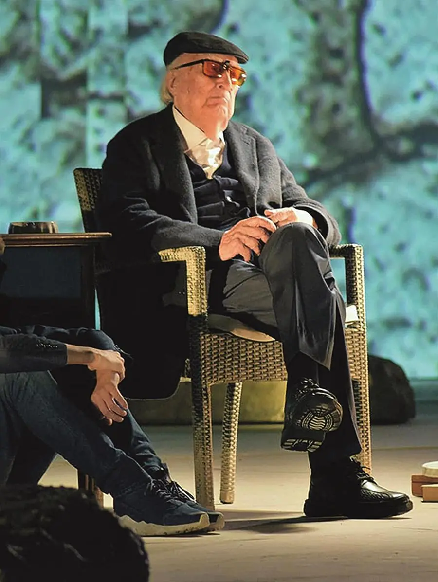 Nel 2018 Camilleri ha recitato al\\u202Fteatro\\u202Fgreco di Siracusa il monologo di\\u202FConversazione su Tiresia. Per il centenario della\\u202Fnascita dello scrittore di Porto Empedocle (Agrigento), che ricorre il 6 settembre 2025, il Fondo Andrea Camilleri ha deciso di rendere accessibile online l’intero archivio: romanzi, lettere, articoli, appunti, testi inediti. Un patrimonio prezioso, aperto a chiunque voglia esplorare o\\u202Friscoprire il suo universo narrativo.
