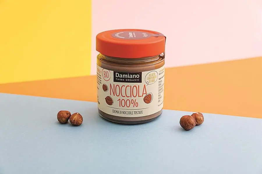 La Crema di nocciole tostate-Nocciola 100% di Damiano che ha vinto il primo premio istituito dal programma Smartfood dell’Istituto europeo di oncologia di Milano
