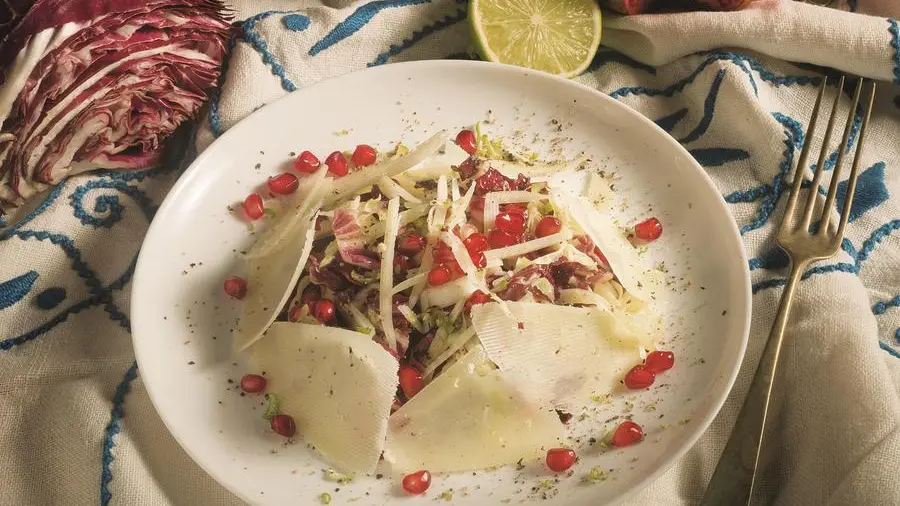 Carpaccio di cavolo cappuccio radicchio e pecorino