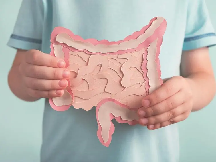 Colon irritabile nei bambini: sintomi e cure nelle linee guida appena pubblicate