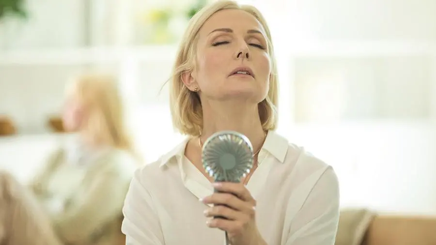Menopausa: il primo farmaco non ormonale che elimina le vampate