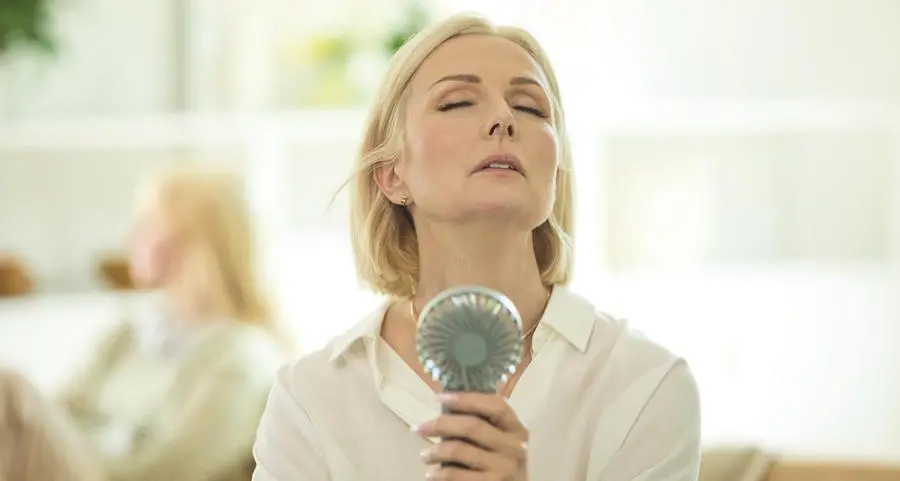 Menopausa: il primo farmaco non ormonale che elimina le vampate