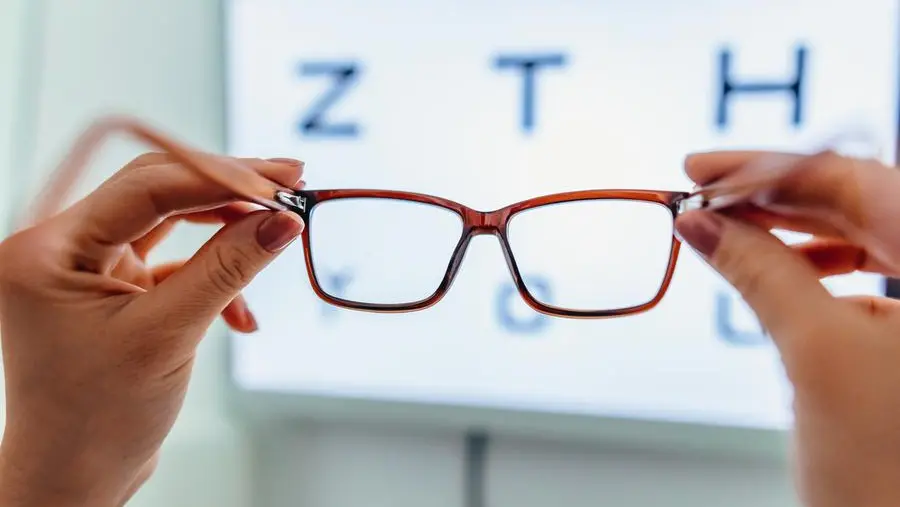 Come mai si appanna la vista in un solo occhio?