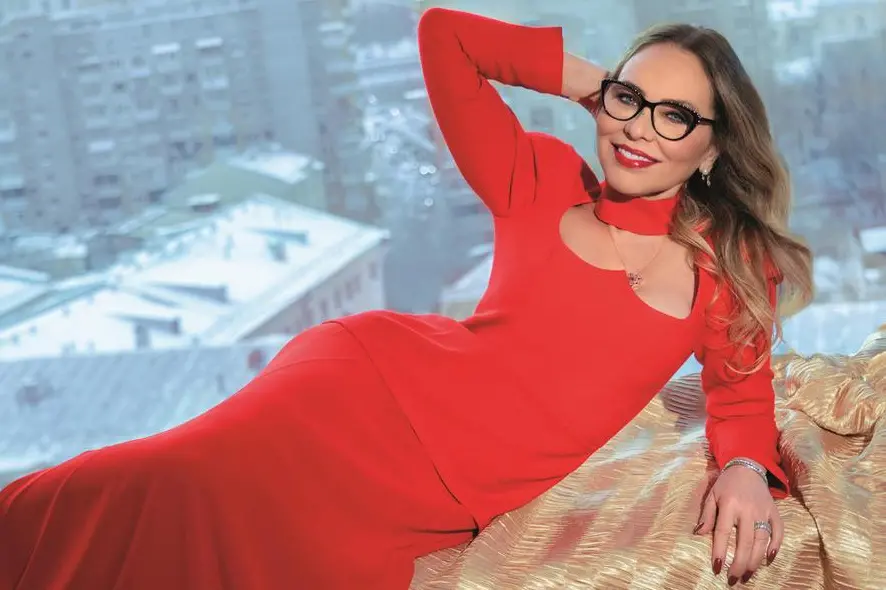 Ornella Muti, 70 anni e una pelle luminosa. Lo scorso maggio l\\'attrice ha ricevuto il David alla carriera durante la cerimonia dei David di Donatello. La foto \\u00E8 di Andrey Yakovkev e Lili Aleeva.