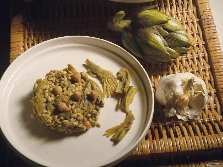 Orzotto ai carciofi e ceci