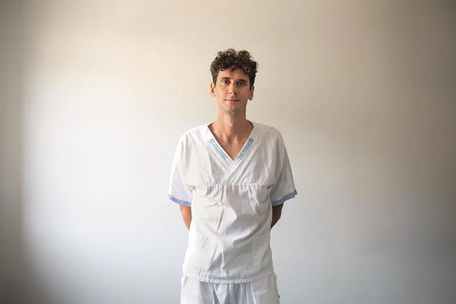 Edoardo Bonfanti, fisioterapista vestibolare presso la Fondazione Don Gnocchi all\\'Istituto Santa Maria Nascente di Milano. Foto di Costanza Longhini.