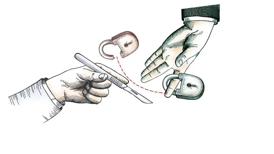 Dito a scatto: meglio i tutori o la chirurgia?