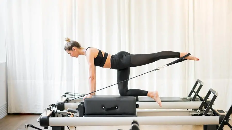 Il pilates rinforza gli addominali e previene il mal di schiena