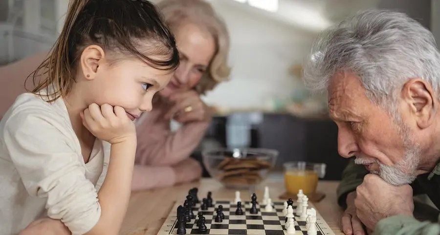 A fare i nonni si ringiovanisce: cervello più smart e migliore salute fisica