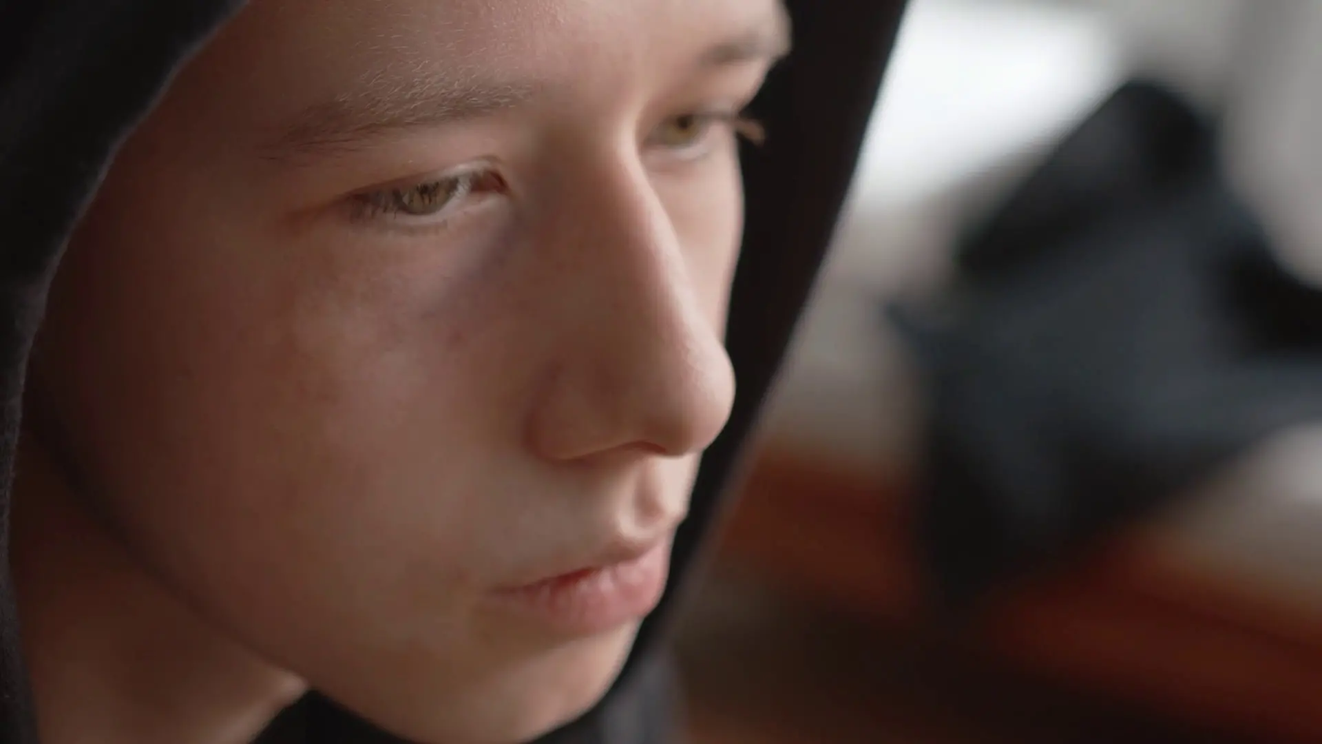 Tra ansie sociali e paura del futuro, l'identikit degli Hikikomori